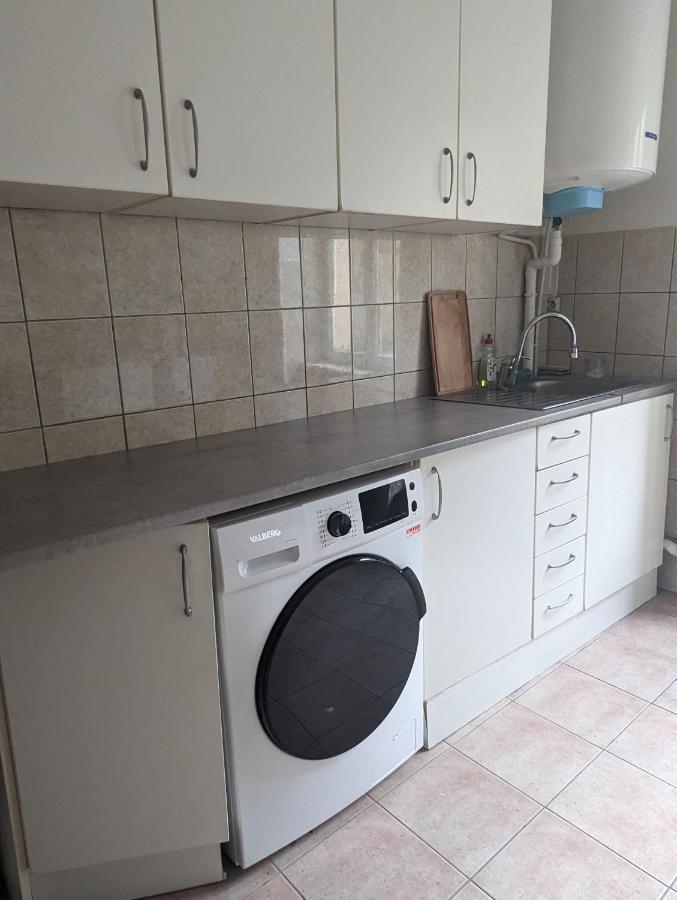 Le Thannois - Appartement 2 Chambres, Salon, Cuisine Equipee, Parking Et Wifi Gratuit Mulhouse Bagian luar foto