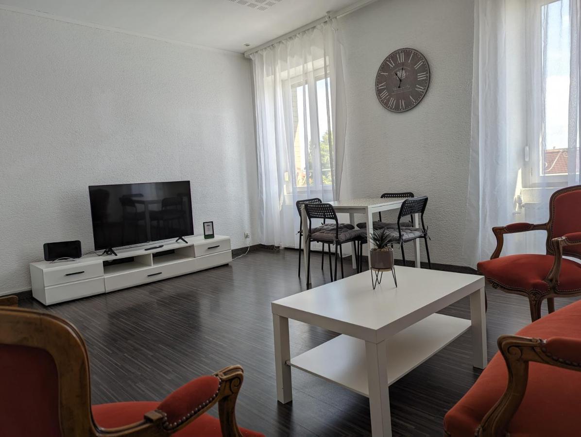 Le Thannois - Appartement 2 Chambres, Salon, Cuisine Equipee, Parking Et Wifi Gratuit Mulhouse Bagian luar foto